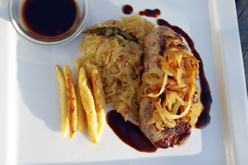 Filder-Rostbraten mit Schupfnudeln und Sauerkraut – Schmeck den Süden