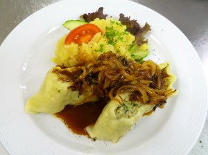 Unser Baden-Württemberg Silvestermenü 2014: Duftende Bergkäswindbeutel – Maultaschen klassisch – luftiger Vanillequarkauflauf