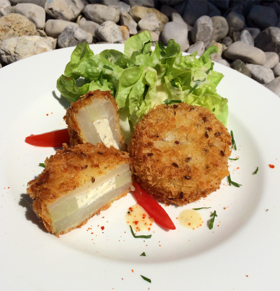 Kohlrabitaler ‚gebacken‘ mit Frischkäse-Kräuterfüllung