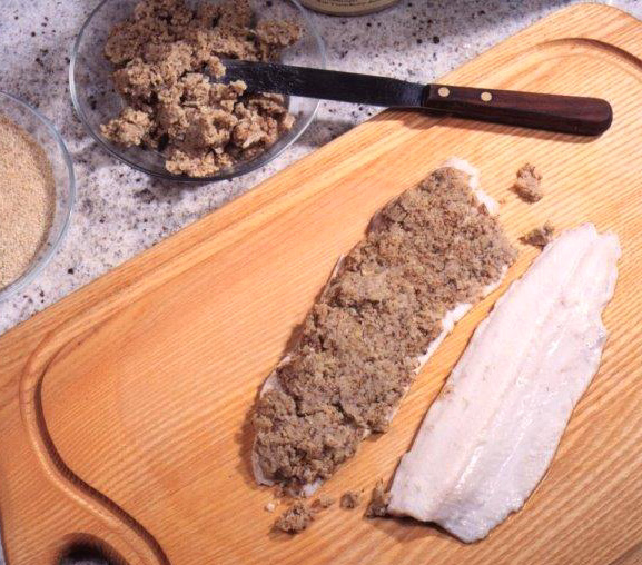 Forellenfilet mit Grünkern-Senf-Paste überbacken (vom Bioland Restaurant Rose)