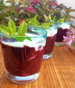 Schwarze Beeren Smoothie