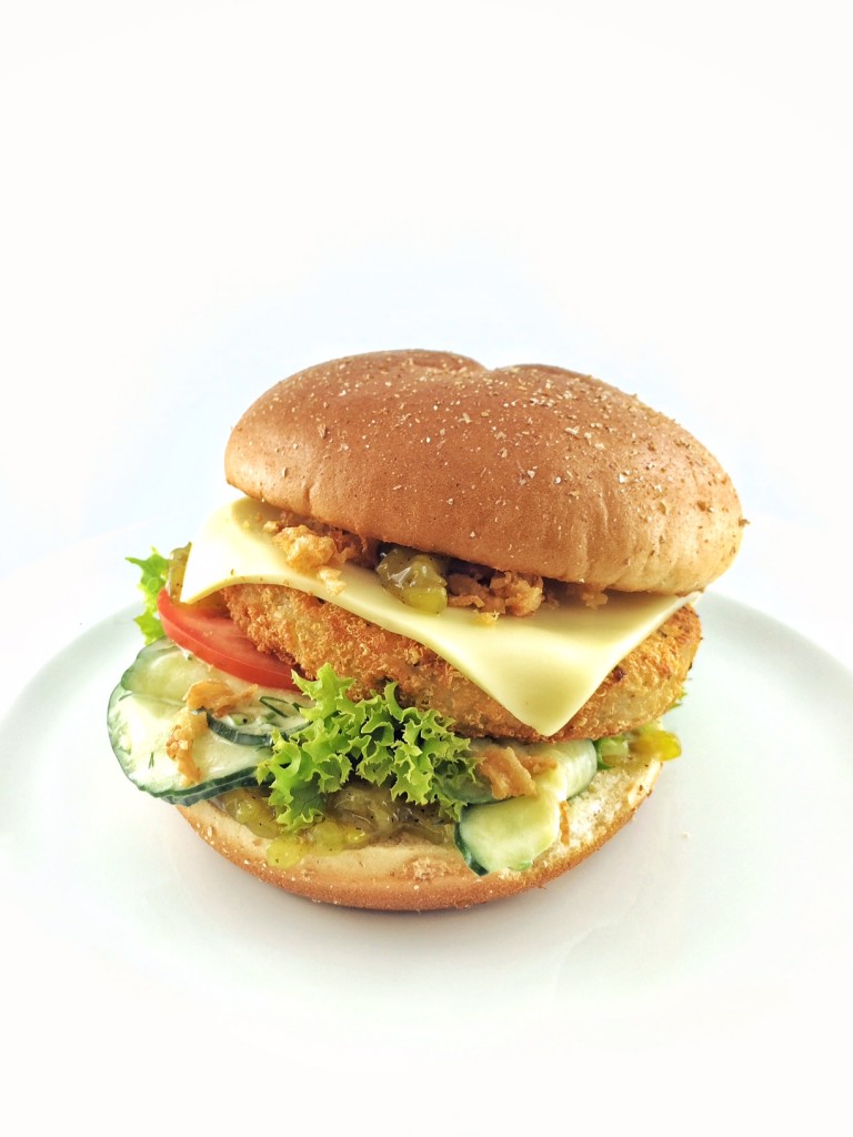 Der vegetarische Sommersnack: Allgäuer Bergkäs-Burger