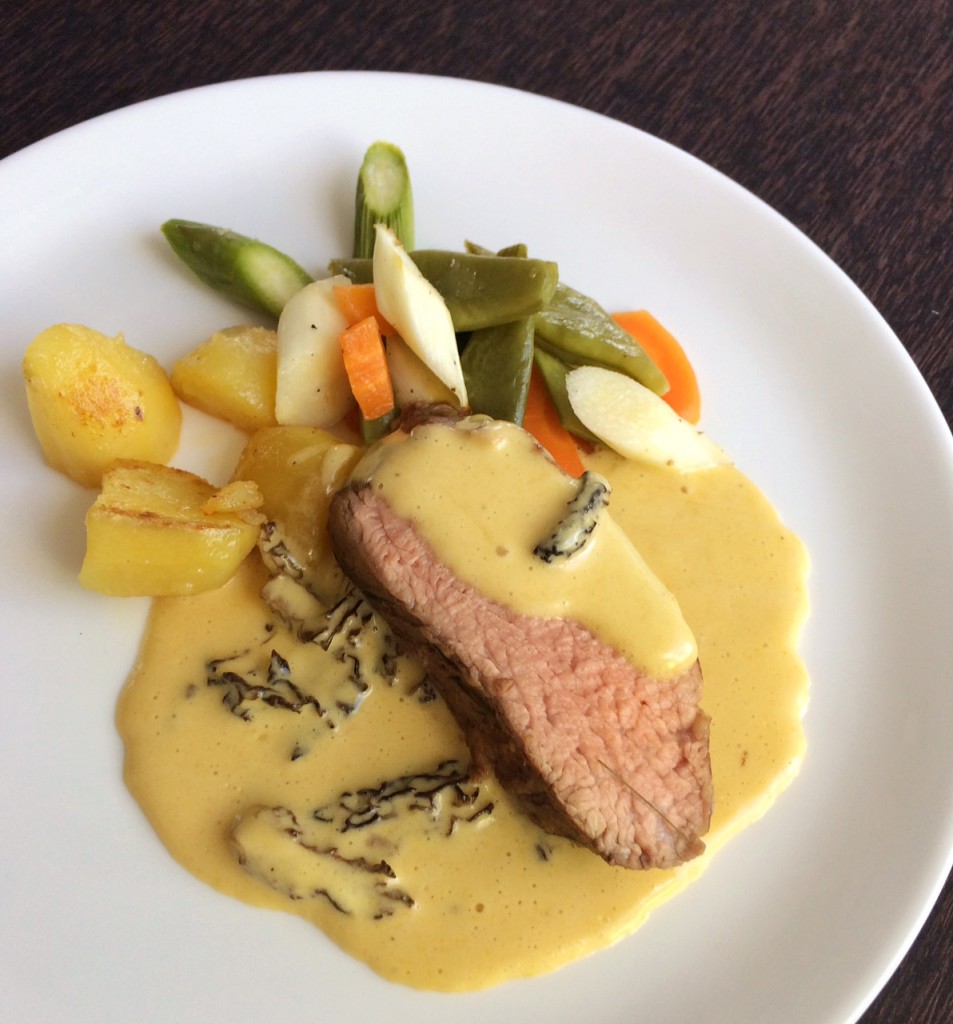 Kalbsfilet mit Frühlingsgemüse und Morchel Hollandaise – Schmeck den Süden