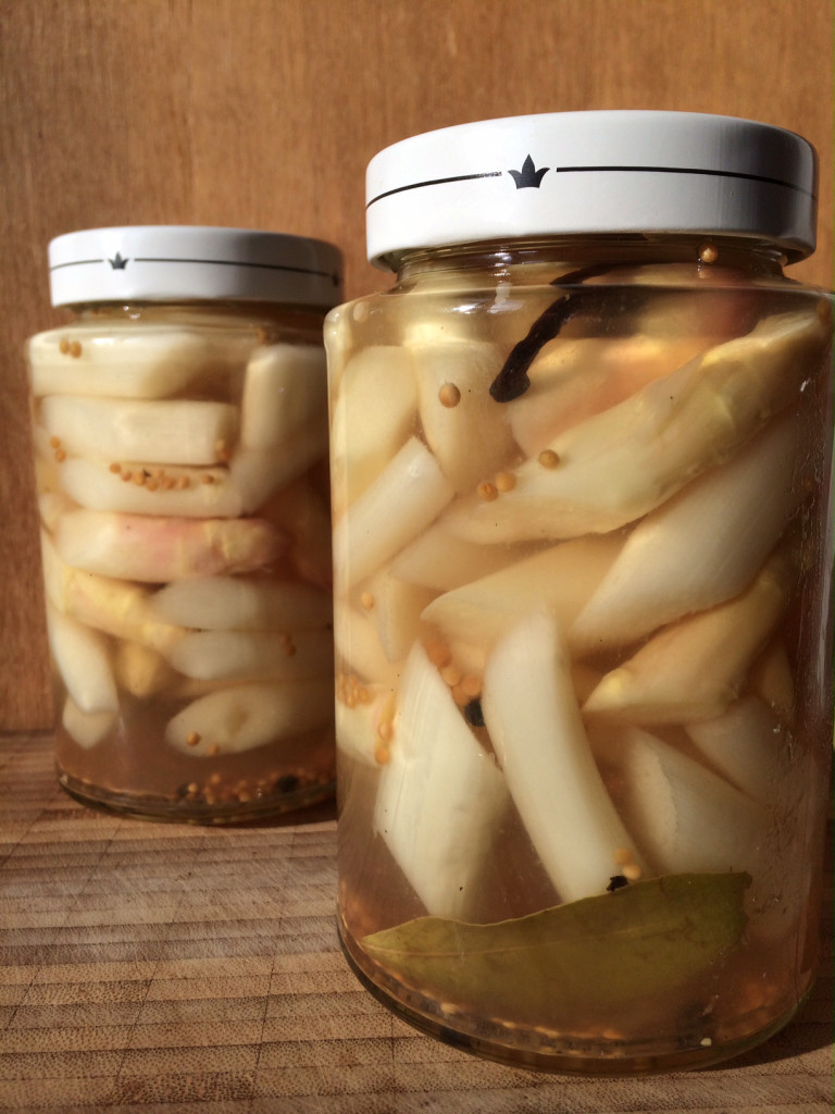 Pickled Spargel mit Verjus & Vanille