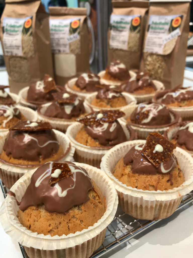 Feines zur Narrenzeit: Beschwipste Grünkernmuffins mit Beeren