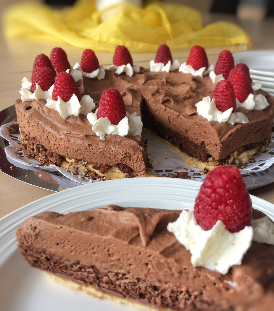 Schokomoussetorte mit Himbeergeist