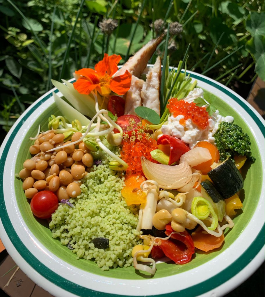 „Funky“ Bodensee Bowl mit Räucherfisch