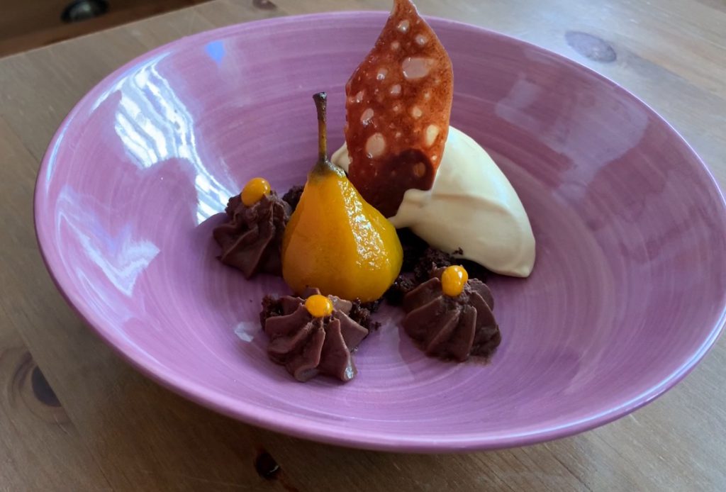 Alte Streuobstsorten im Blick: Gaishirtle à la Birne Helene mit Hohenloher Birnenbrand