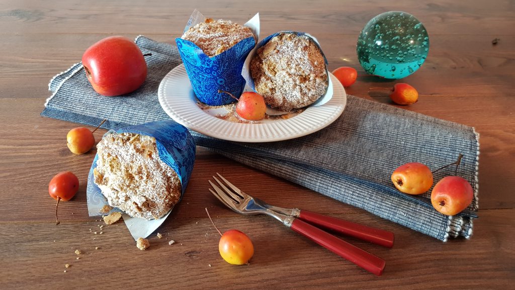 Saftige Zimt-Nuss-Muffins mit Apfelfüllung