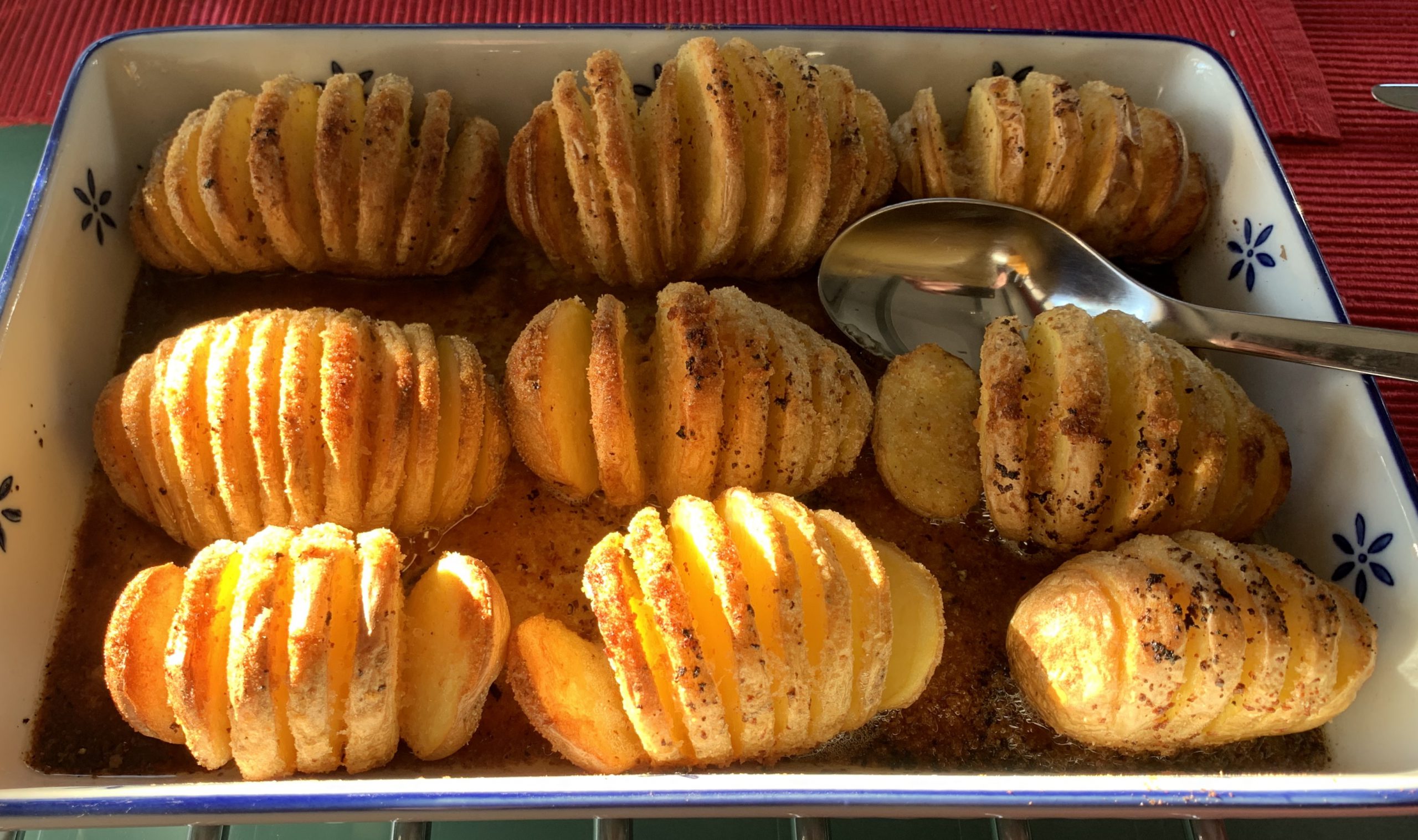 Fächerkartoffeln aus dem Backofen