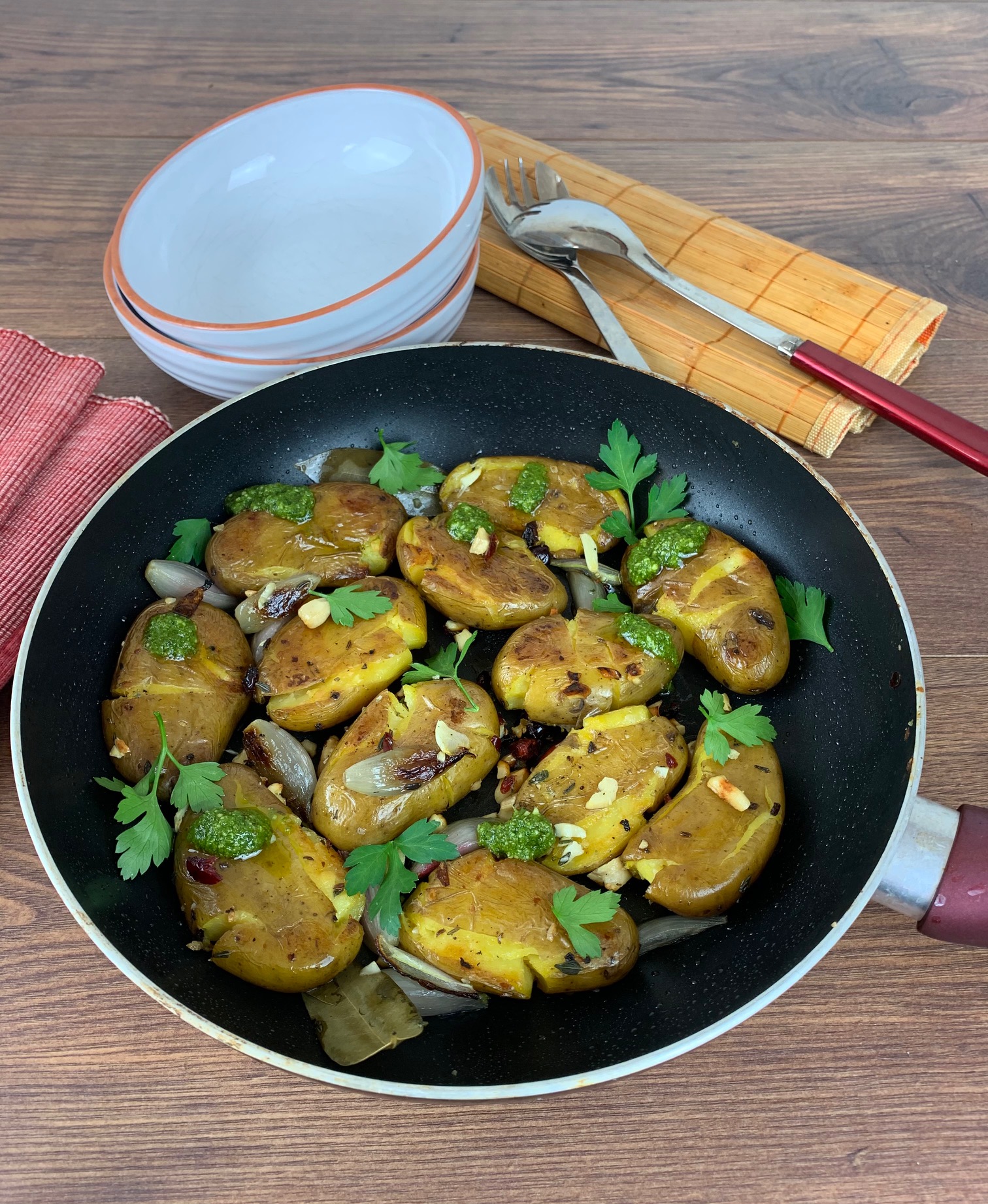 Kartoffelzaubereien: Gebratene Quetschkartoffeln mit Schale