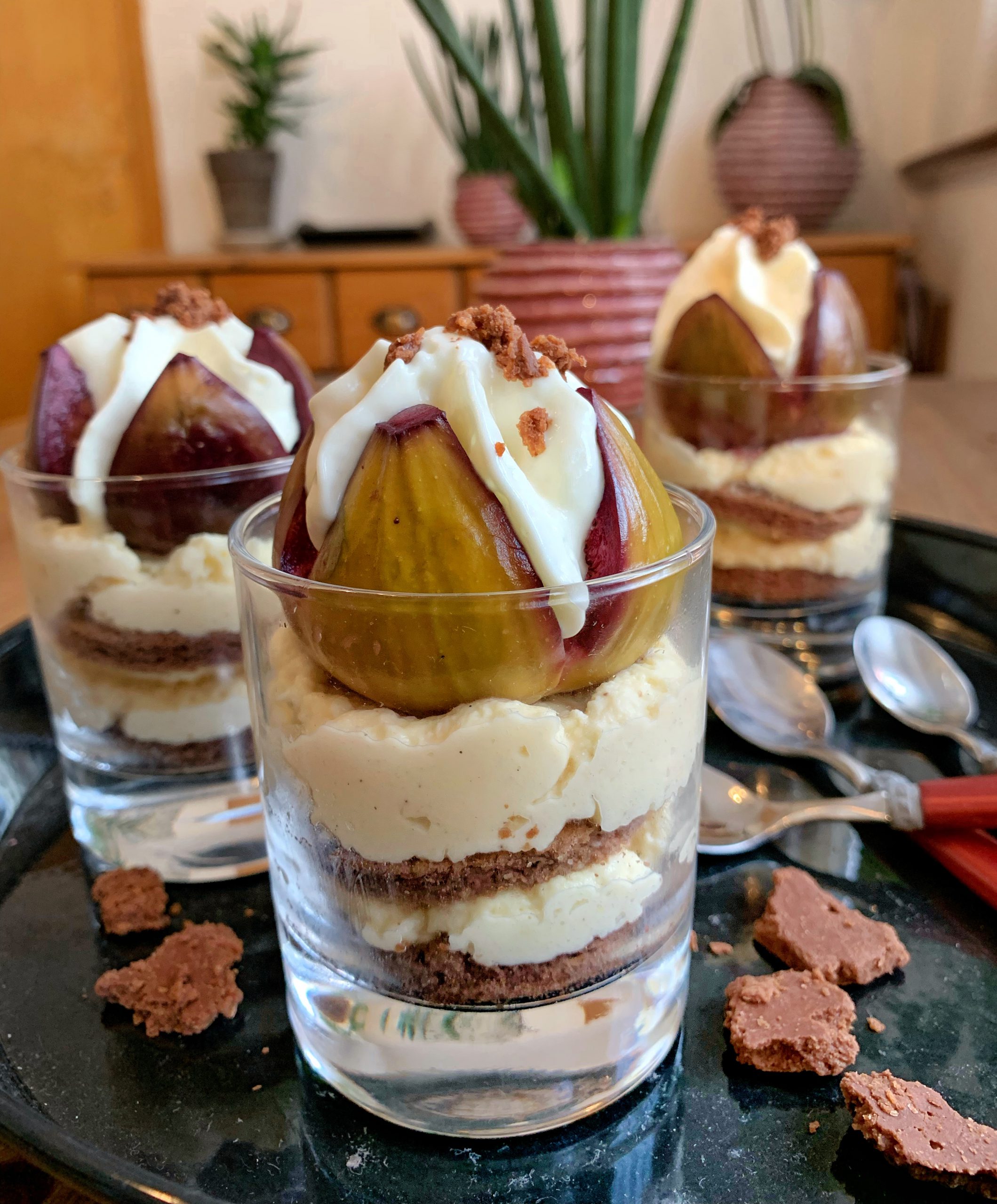 Süßfruchtige Versuchung: Eingelegte Feigen mit Vanillesahne – Schmeck ...