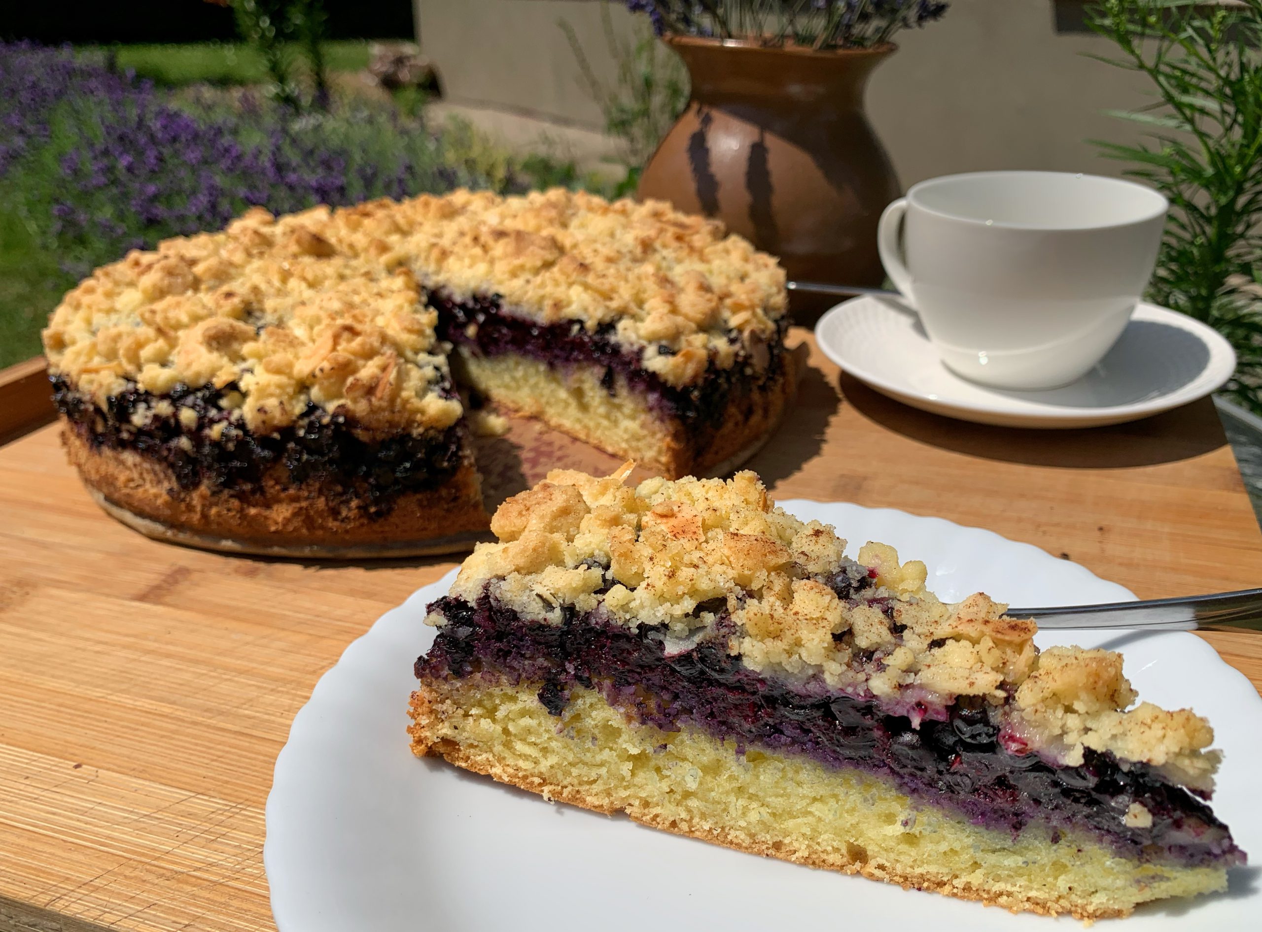 Heidelbeerkuchen mit Streuseln &amp; Nüssen – Schmeck den Süden