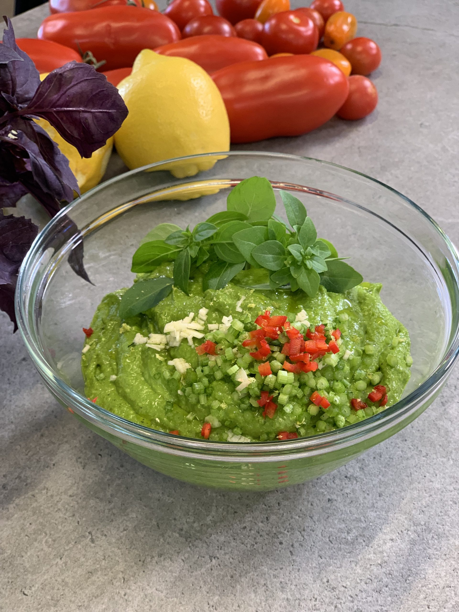 Basilikum-Zucchini-Dip