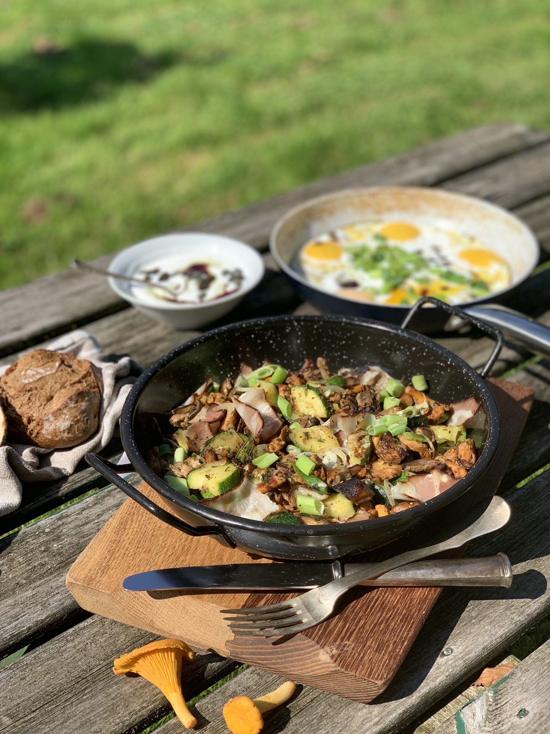 Zucchini-Pilzpfanne mit Speck