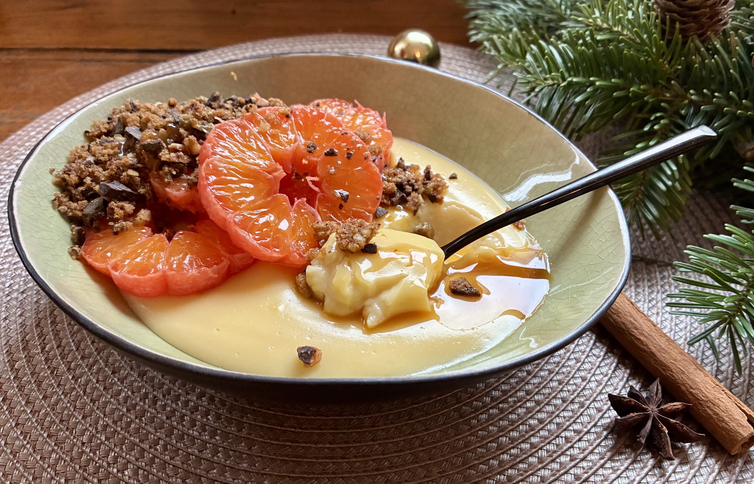 Weihnachtspudding mit Gewürzmandarinen & Lebkuchenbröseln
